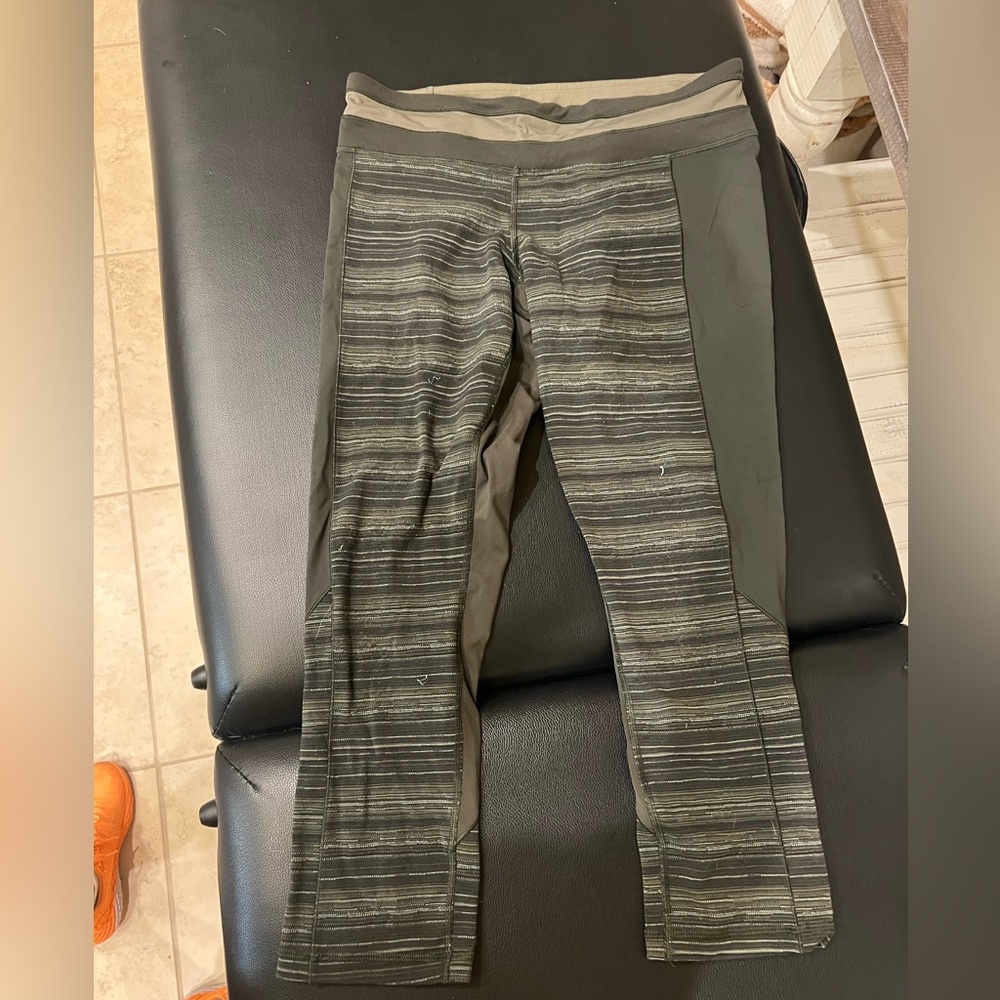 Lulu cropped leggings